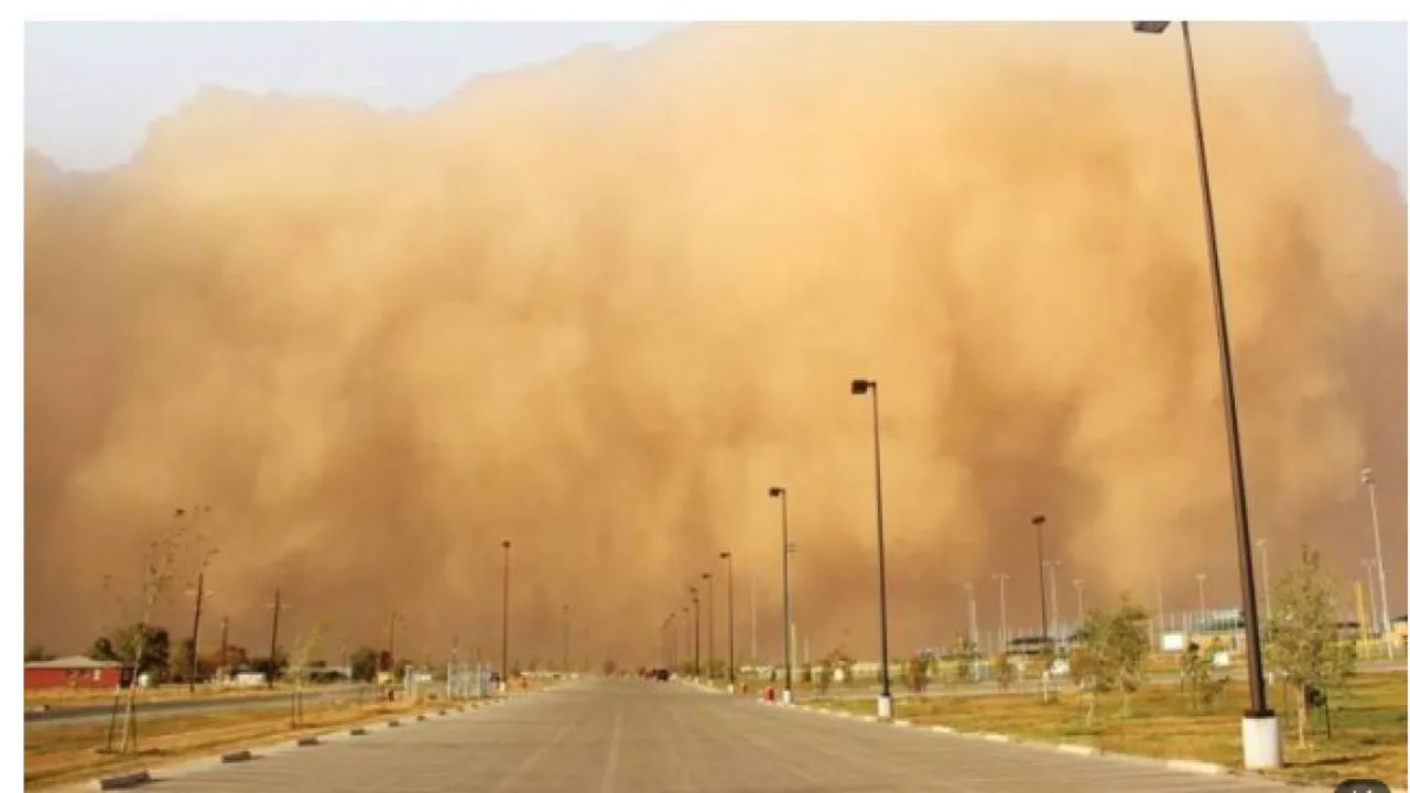 موجة غبار ضخمة تقترب من المملكة وتحذيرات طبية للمرضى التنفسيين